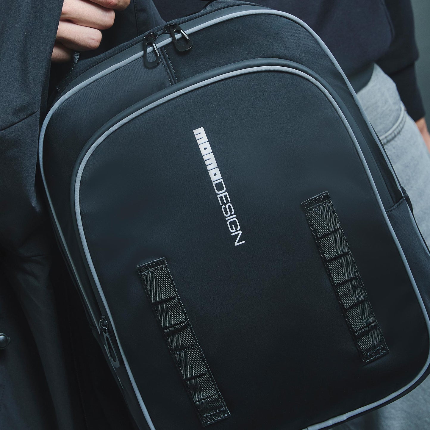 Momodesign zaino sportivo Alpha medio in nylon nero