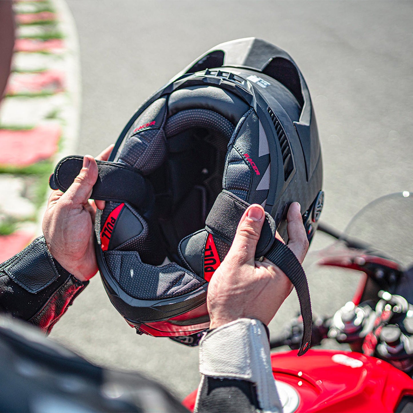 LS2 Thunder GP Aero Helmet Carbon Matt