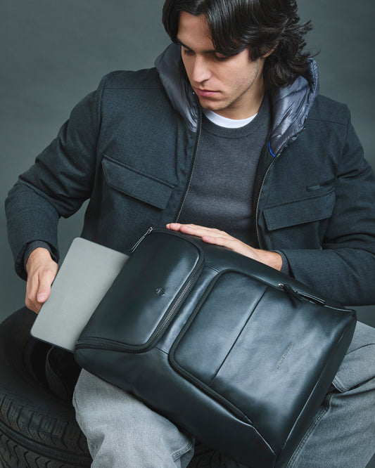 Momodesign Zaino Business Logo due tasche in pelle nera