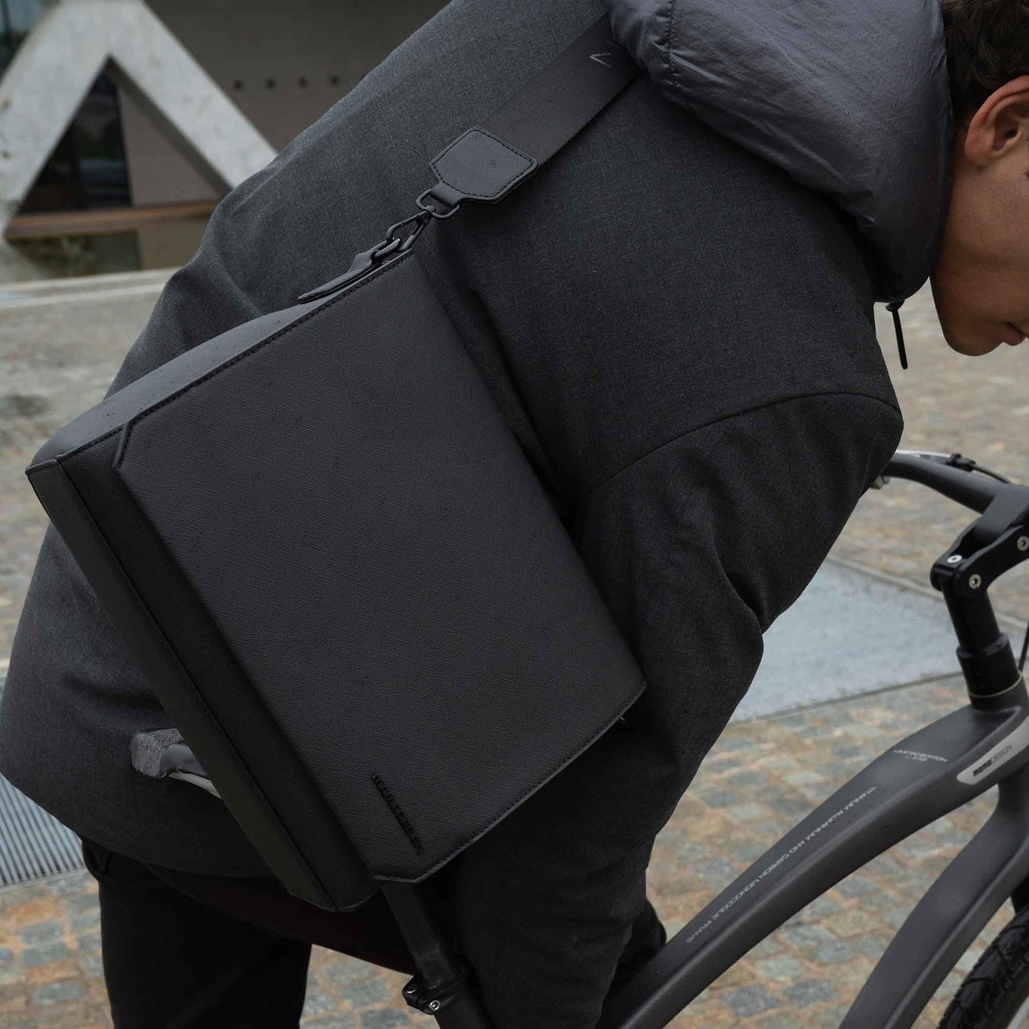 Momodesign Borsa messenger work saffiano nera