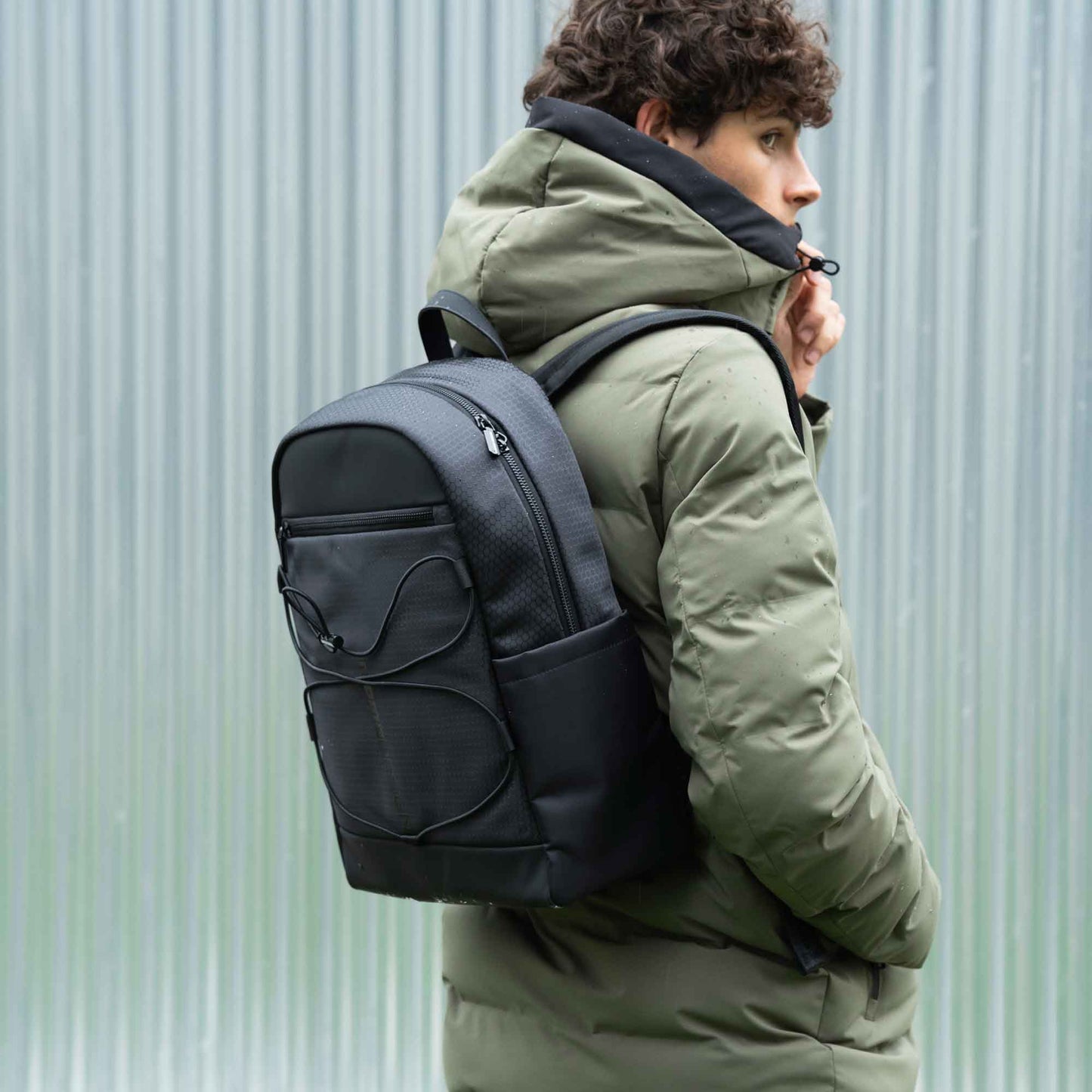 Momodesign Zaino Sportivo Adventure con elastico nero