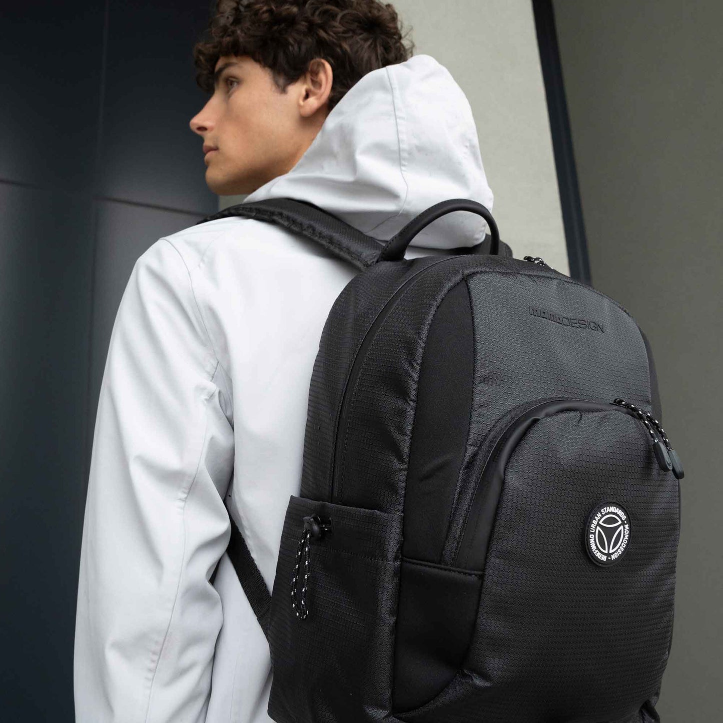 Momodesign Zaino Sportivo Adventure tasca frontale nero