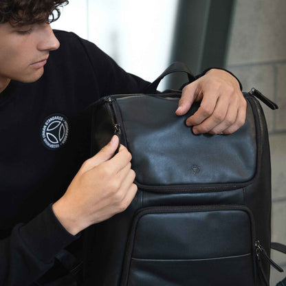 Momodesign Zaino Business Logo due tasche in pelle nera