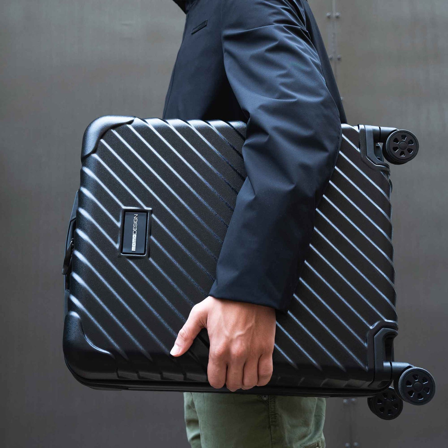 MOMODESIGN Trolley Cosmo S nero opaco con rigatura 3d