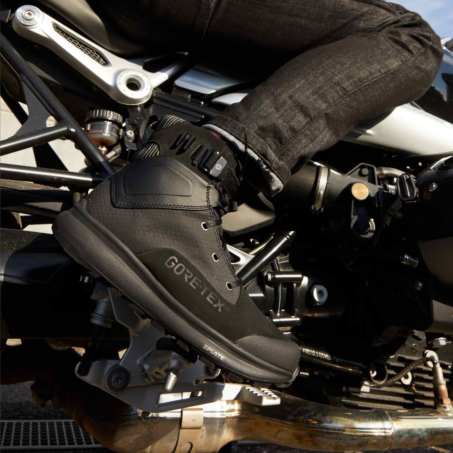 Momodesign stivaletti moto Submachine Gore-Tex® neri